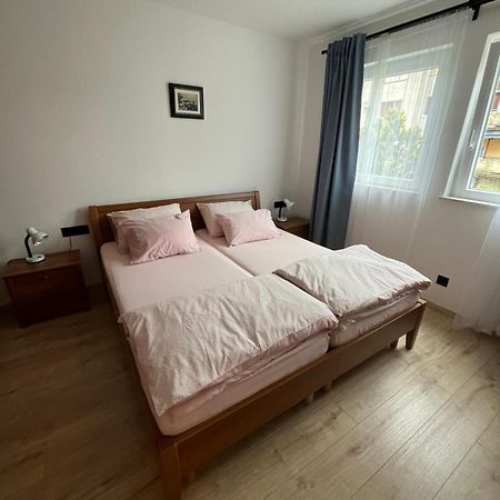 Cute Apartment Marla Art Close To Center 普拉 外观 照片
