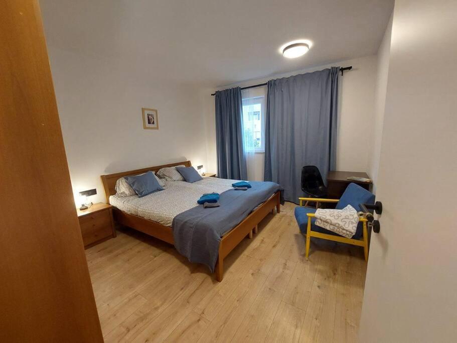 Cute Apartment Marla Art Close To Center 普拉 外观 照片
