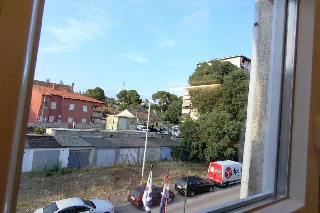 Cute Apartment Marla Art Close To Center 普拉 外观 照片